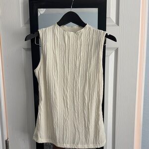 SHEIN Textured Sleeveless White Blouse